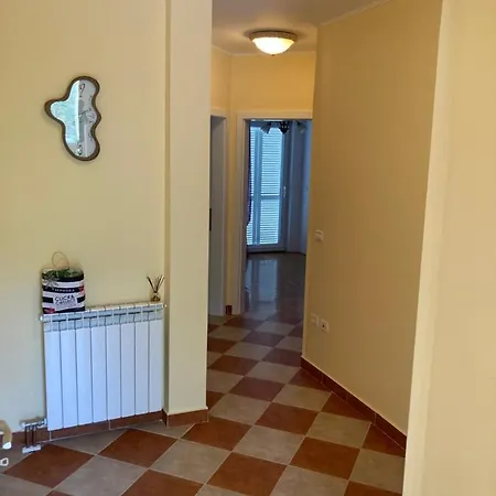 Polina Lägenhet *